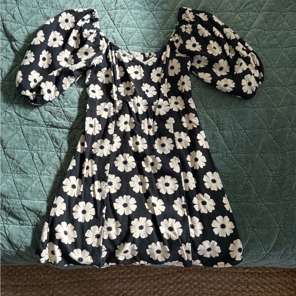 Billabong Black and Cream Patterned dress